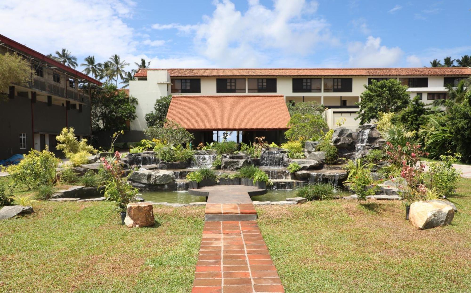 Grand Beach Wadduwa Exterior foto